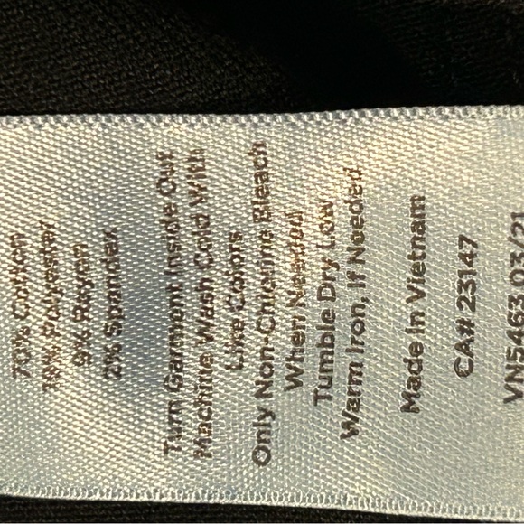 Talbots Women's Jeggings size 12 Dark Blue Jeans. Five pockets. Like new ! - Picture 5 of 6